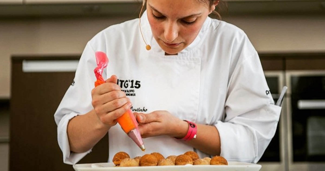 Chef Andreia Moutinho lança blogue de Pastelaria  e ensina truques e receitas fáceis de se preparar