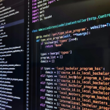 A Galinha, o Ovo e o Labirinto das Integrações em Tecnologia Hoteleira