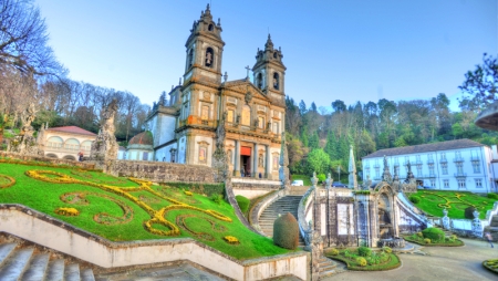 Turismo está de regresso às grandes cidades do Porto e Norte de Portugal