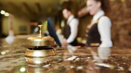 Como podemos tornar lucrativos os processos operacionais sem valor do nosso hotel?