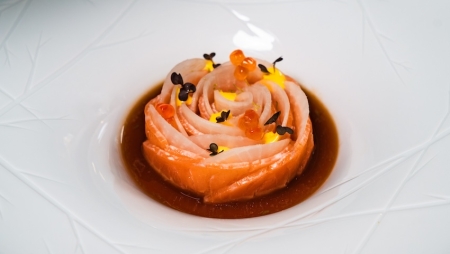 Entre a Terra e o Mediterrâneo, a nova carta do L’Égoïste Bar & Restaurant homenageia o produto e desafia os sentidos