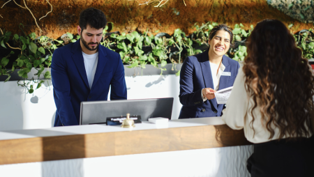 4 formas como as operações sustentáveis dos hotéis melhoram os resultados e a satisfação dos hóspedes