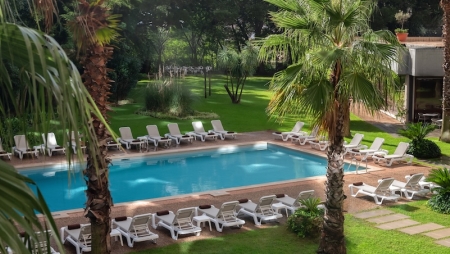 Lisbon Marriott celebra o verão com Pool Brunch, acesso diário à piscina e a reabertura do Bar Paradiso