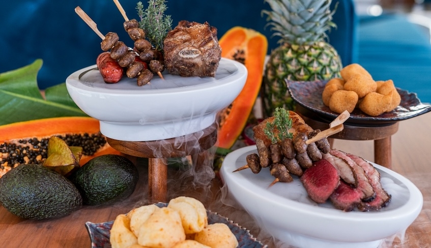 Samba, pão de queijo, brigadeiro e feijoada: o Carnaval do Rio de Janeiro chegou ao Renaissance Porto Lapa Hotel
