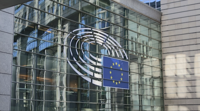 Parlamento Europeu aprova novas regras do mundo digital