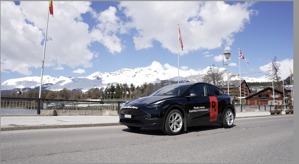 Les Roches Expande o Programa de Partilha de Carros Elétricos para uma Educação Sustentável